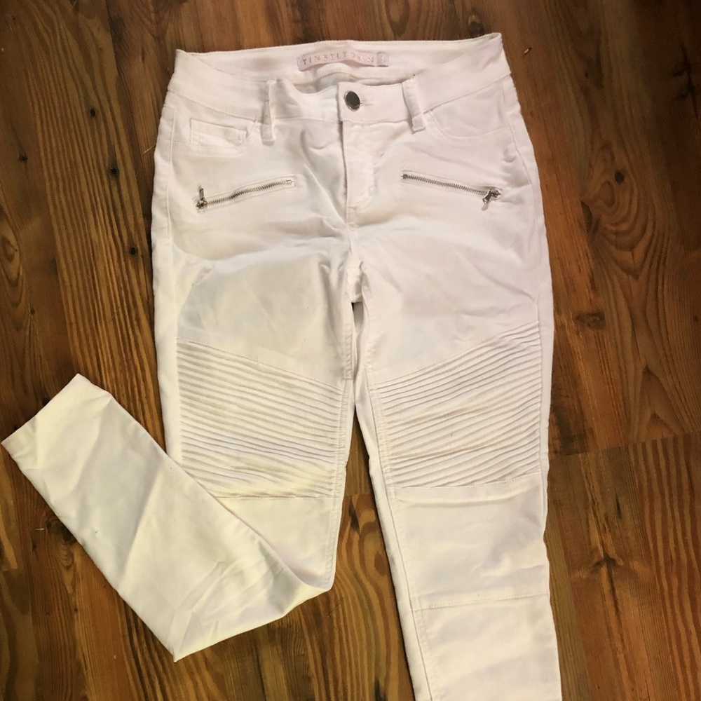 White pants- like new